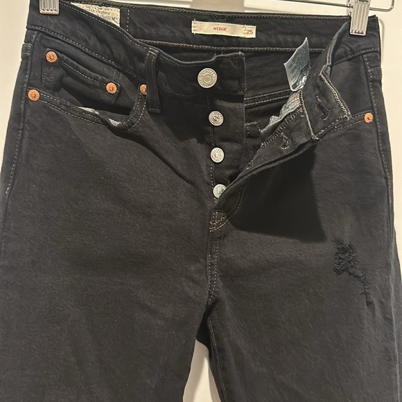 LEVIS WEDGIE ICON FIT HIGH WAIST RIPPED JEANS WITH RAW HEM - Picture 14 of 14